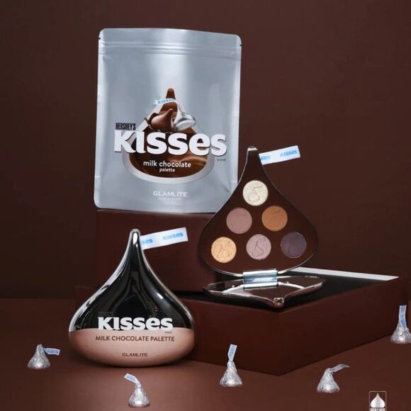 Glamlite Hershey's Kisses Milk Chocolate Palette - Picture 3 of 4